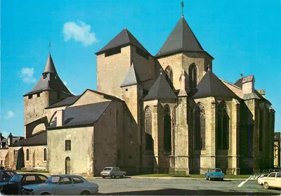 Catedral de Santa Maria — Oloron-Sainte-Marie, século XII — Éditions Gloradia