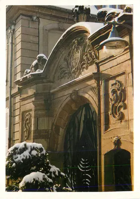 Porta da Biblioteca (Sandor Kiss) — Sarrebourg — Editada pelo Office de Tourisme de Sarrebourg