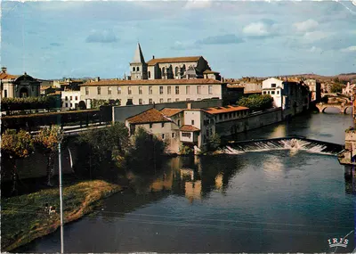 Castres (Tarn) — Vista pitoresca do Jardim do Bispo, do Museu Goya e dos Pontes sobre o Agout — edições MEXICHROME