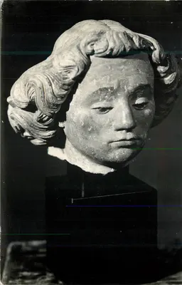 São Miguel derrotando o demônio — escultura policromada — Museu de Arte Regional de Villiers-Saint-Benoît