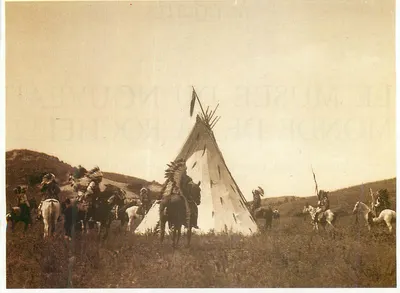 Índios a cavalo - diante de uma tenda - Museu do Novo Mundo de La Rochelle - número de série ilegível