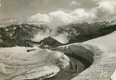 Pic do meio de Bigorre (2877 m.) — A estrada de acesso — Éditions R. Marrel, Paris