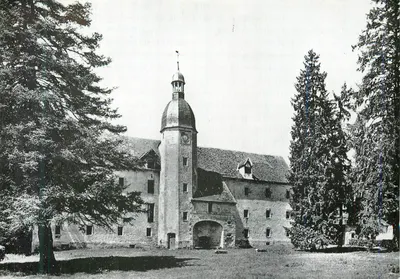 Castelo de Malessherbes (Loiret) — « Os Grandes Silos de Dízimos » do século XIV