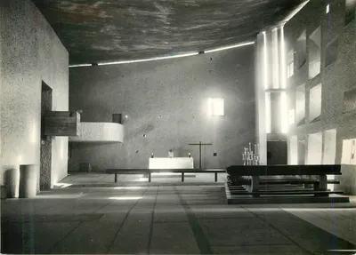 Capela de Nossa Senhora do Alto — Ronchamp (Alta-Saône) — Arquiteto: Le Corbusier