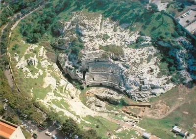 Cagliari — O Anfiteatro Romano — Foto Aeronike
