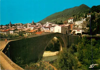 Nyons (Drôme) — Ao crepúsculo - O Ponte Romano — Impressa na França