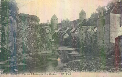 Semur-en-Auxois — Vista sobre o Armançon e o Donjon — ND. Fot.
