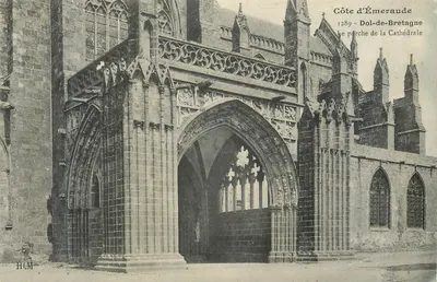 Costa da Esmeralda - Dol-de-Bretagne — O portal da Catedral — HCM