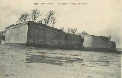 Port-Louis - A Cidadela - Vista tirada da Baía — Coleção H. L. M.