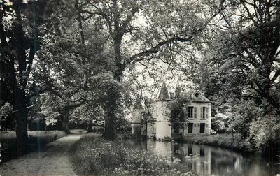 Castelo de Chaumontel — Hotel-Restaurante em Luzarches — Foto P. Barthier, Grosley