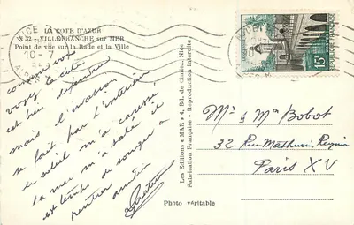 Tarjeta postal moderna La costa del azul x 32 Villefranche-sur-Mer vista sobre la bahía y la ciudad — Reverso