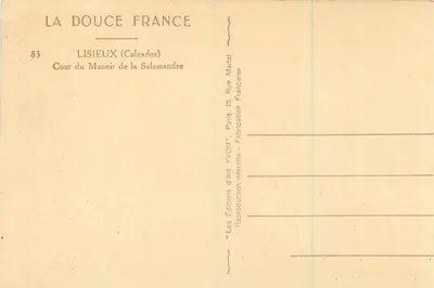 Stara pocztówka La douce France 83 Lisieux (Calvados) Cour du manoir de la salamandre — Rewers
