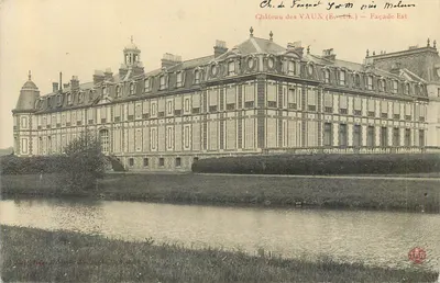 Castelo dos VAUX (E.-et-L.) — Fachada Leste — Ch. de Fonquet Yat M perto de Mallemont