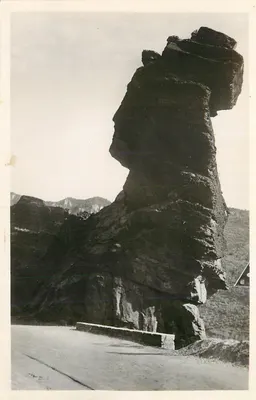 Cabeça de Mulher - Guardiã das Gorges de Daluis — Éditions d'Art OLIVIER, Foto em BEUUIL
