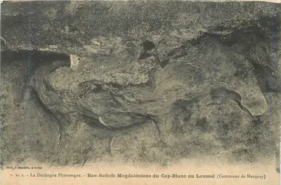 Bas-Reliefs Magdaléniens do Cap-Blanc ou Laussel — Comuna de Marquay — Fot. P. Daudris, em Serlat