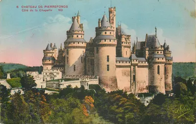 Zamek Pierrefonds — Strona krypta — Adia