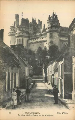 PierreFonds — Ulica Notre-Dame i Zamek — ND. Fot.