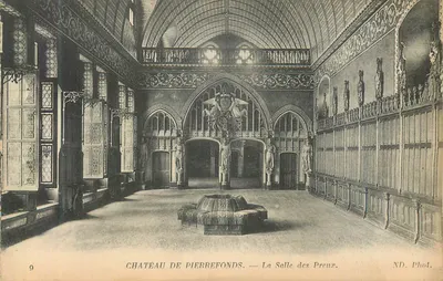 Zamek Pierrefonds — Sala Preux. — ND. Fot.
