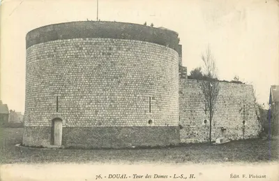 Douai - Torre das Damas — editor F. Plaisant, n° 76