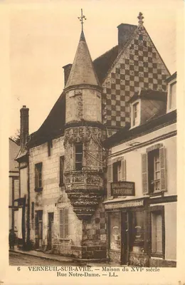 Verneuil-sur-Avre — Casa do século XVI, Rue Notre-Dame — LL.