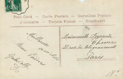 Criança no inverno — árvore de Natal e trenó — República Francesa n°4186 — Verso