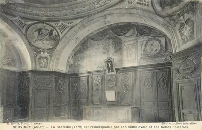 A Sacristia (1772) — Souvigny (Allier) — E. Béhle, Fot.