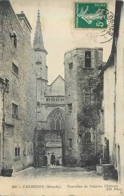 Bilhete postal antigo Valognes (Manche) Torres do Velho Castelo
