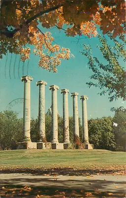 Colunas da Universidade de Missouri — Columbia, Missouri — Foto por Massie-Missouri Resources, série 31880-B