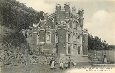 Le Havre — Sainte-Adresse. Uma Villa da Costa. — LL.