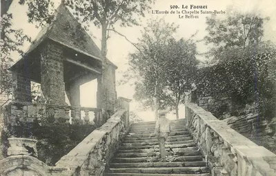 Le Faouet — A Entrada da Capela Santa Bárbara — Coleção Cidade de Osmepet