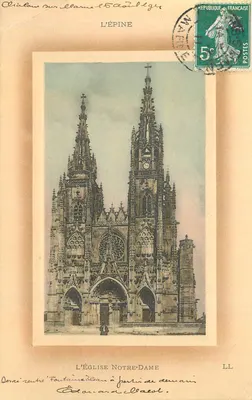 A Igreja de Nossa Senhora de L'Épine — vista do edifício gótico — editor LL