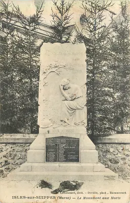 ISLES-sur-SUIPPES — Monumento aos Mortos — Deville, fot. Bazancourt