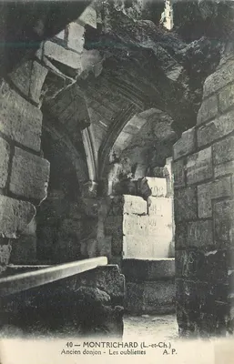 Montrichard (Loir-et-Cher) — Antigo donjon, As esquecidas — A.P.