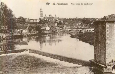 Périgueux — Vista tirada de Cachepur — Editor não identificado, n° 42