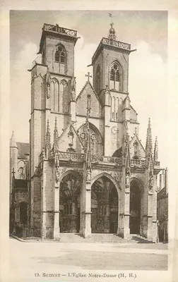 Semur — A Igreja de Nossa Senhora (M. H.)