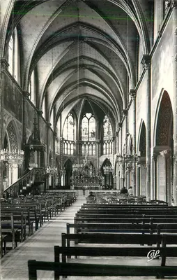 Issoudun — Interior da Basílica do Sagrado Coração — REAL-PHOTO