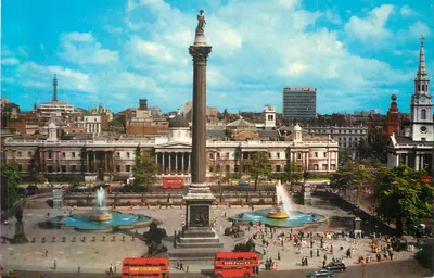Praça de Trafalgar — vista panorâmica com a coluna Nelson — editor Post Office, série PT1079