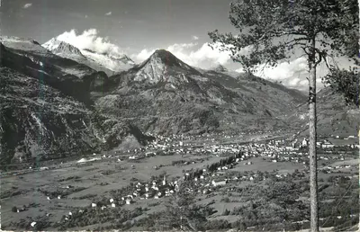 Glis und Brig. — Fusshörner, Riederhorn, Bettmerhorn — Fot. Klopfenstein, Adelboden