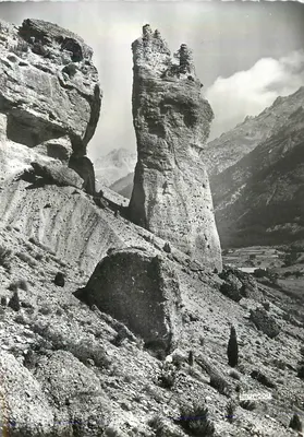 A Mão do Titã — Guillestre (987 m.) — Editions F. Francou