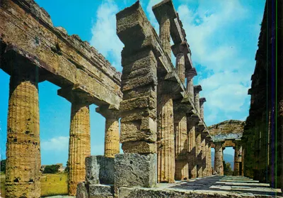 Paestum — świątynia Neptuna — kolumnada komory — Fotocolor Kodak