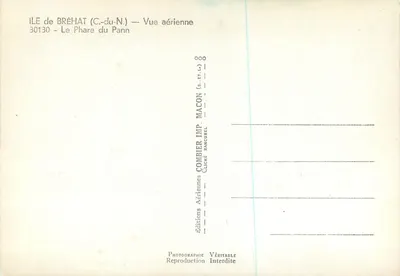 Ilha de Bréhat (C.-du-N.) — Vista aérea — Farol do Pann — Edições Aéreas Combier Imp. Macon — Verso