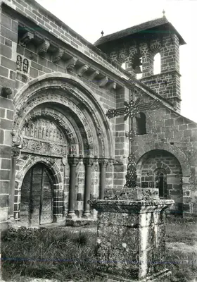 Espalion (Aveyron) — Igreja de Perse, tympan — cliché Duhé