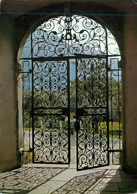 Portão de ferro forjado na Stockalperschloss — Brigg, Wallis/Suíça — Foto Klopfenstein