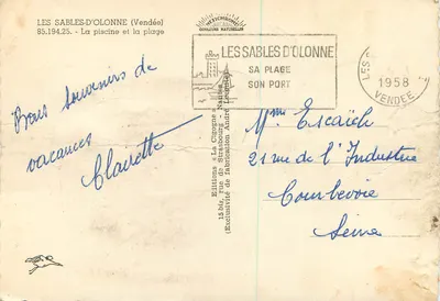 Nowoczesna pocztówka Les Sables d'Olonne (Vendée) Basen i plaża — Rewers