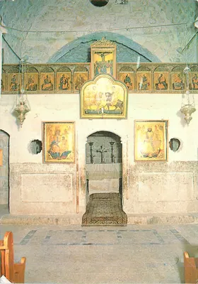 Dentelé de Ma'loula — Interior da Igreja de São Sergius — Século IV