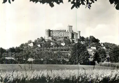 Castelo de Castelnau-Bretenoux — 38-2 — Edições Théojac