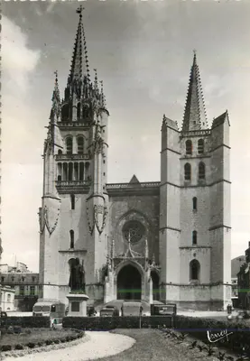 Mende (Lozère) — Catedral — Edições de Arte Larrey, Toulouse