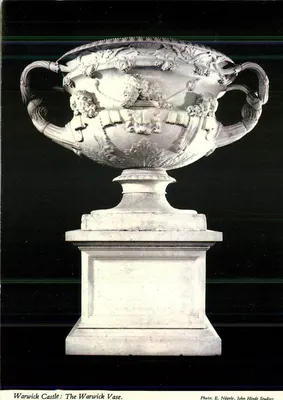 Castelo de Warwick: O Vaso de Warwick — Foto E. Nägele, John Hinde Studios