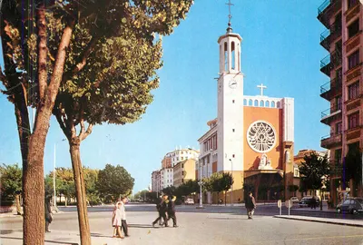 Avenue Généralísimo Franco et Église Saint-Félix-Javier — Pamplona — Fotocolor Valman, S.A. - 35