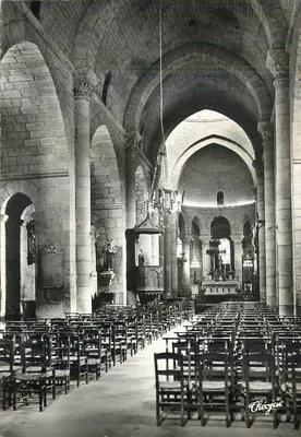 Interior da abadia de Bénévent — Creuse — editor Théojac, n° 21-1